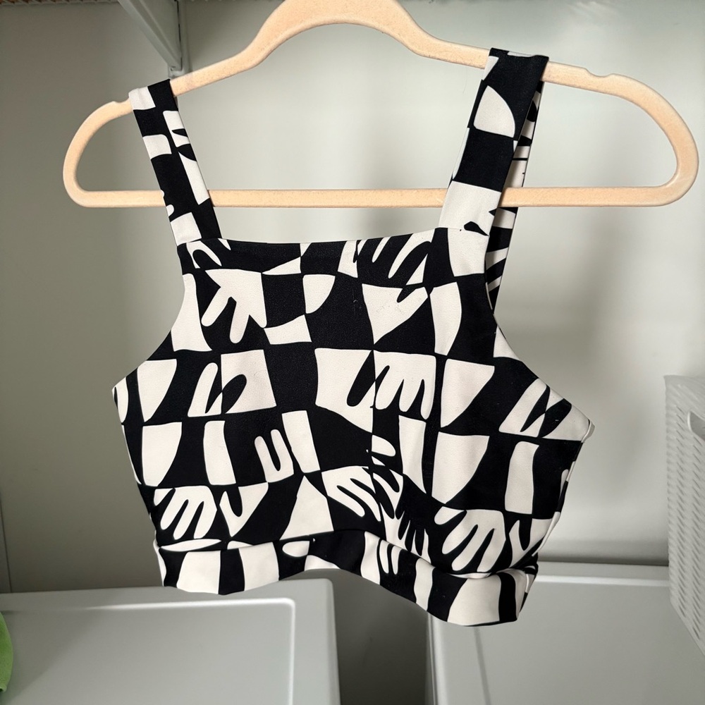 Dazey LA Hands Active Crop Top